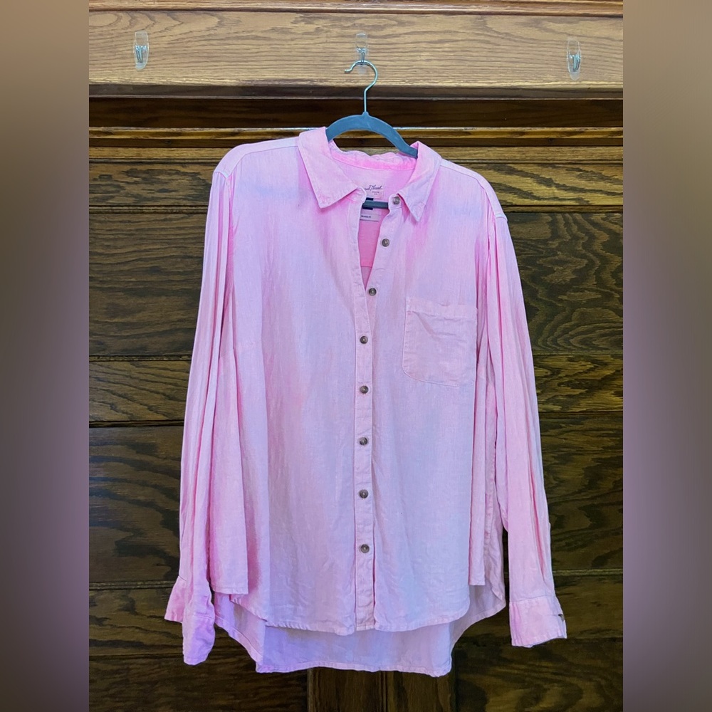 Universal threads bright pink classic button down in size XXL